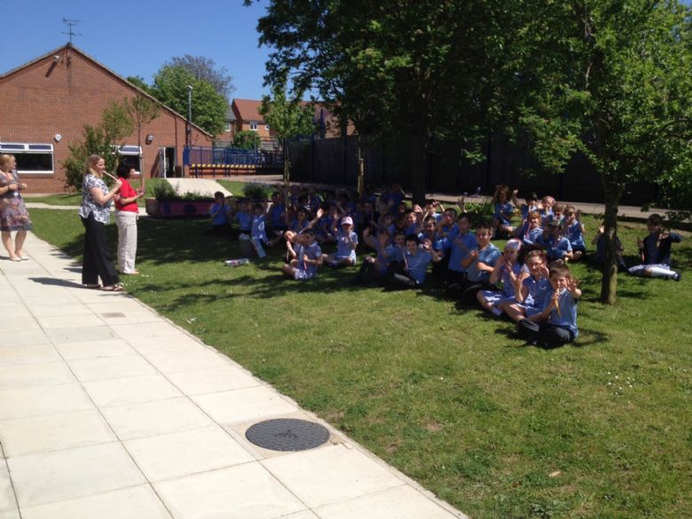  Y3/4 enjoying their solids liquids and gases experiment